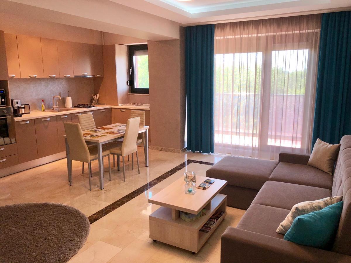 Sophia 3 Luxury Apartments Mamaia Exteriör bild